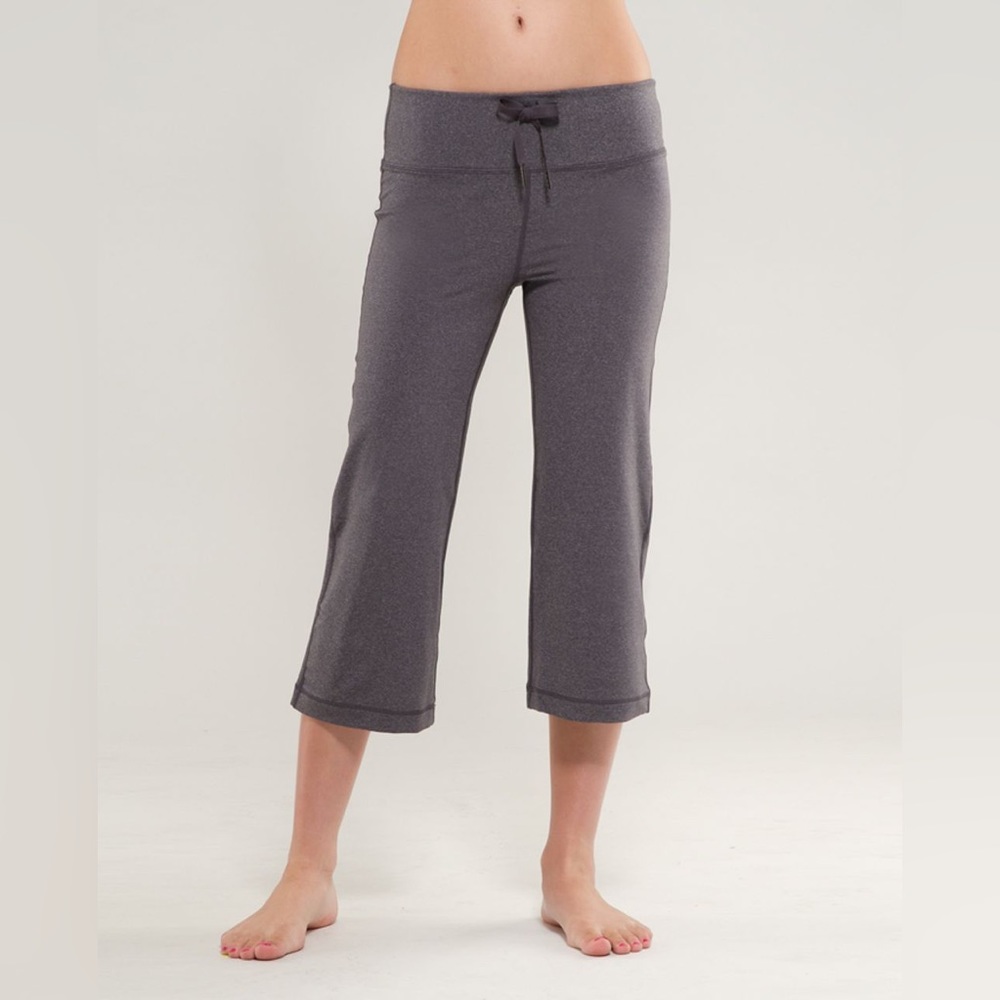 Lululemon Relaxed Fit Crop II